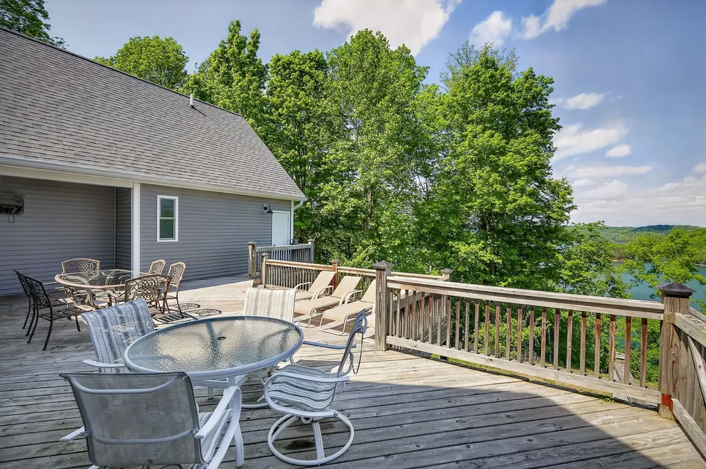 487 Cedar Hill Road Celina TN 38551