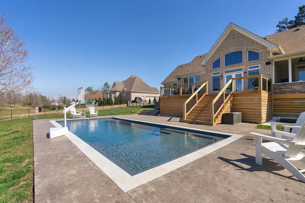 524 Country Club Drive Dickson TN 37055