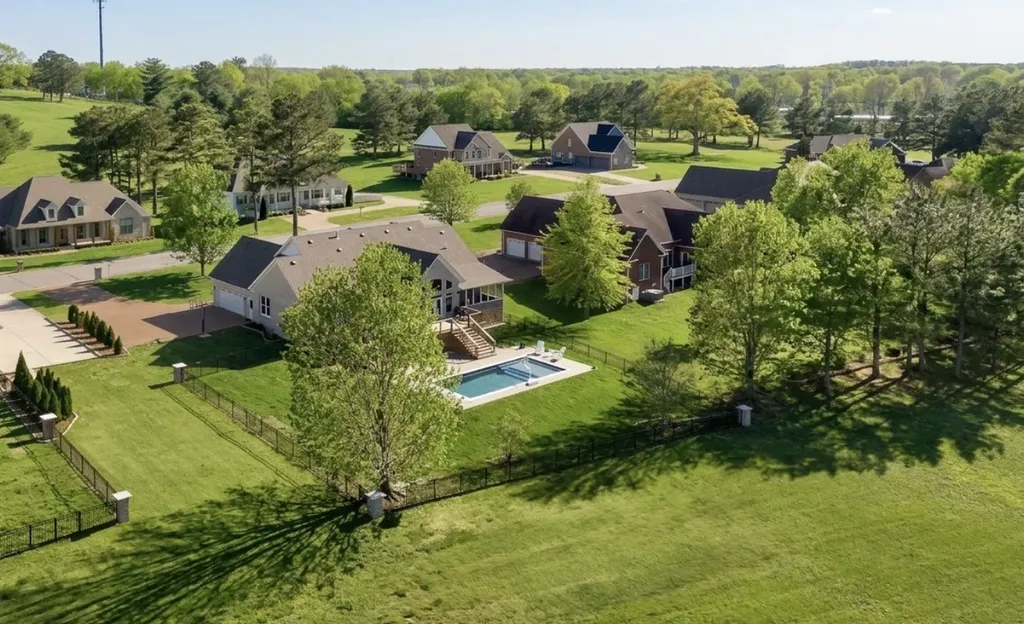 524 Country Club Drive Dickson TN 37055