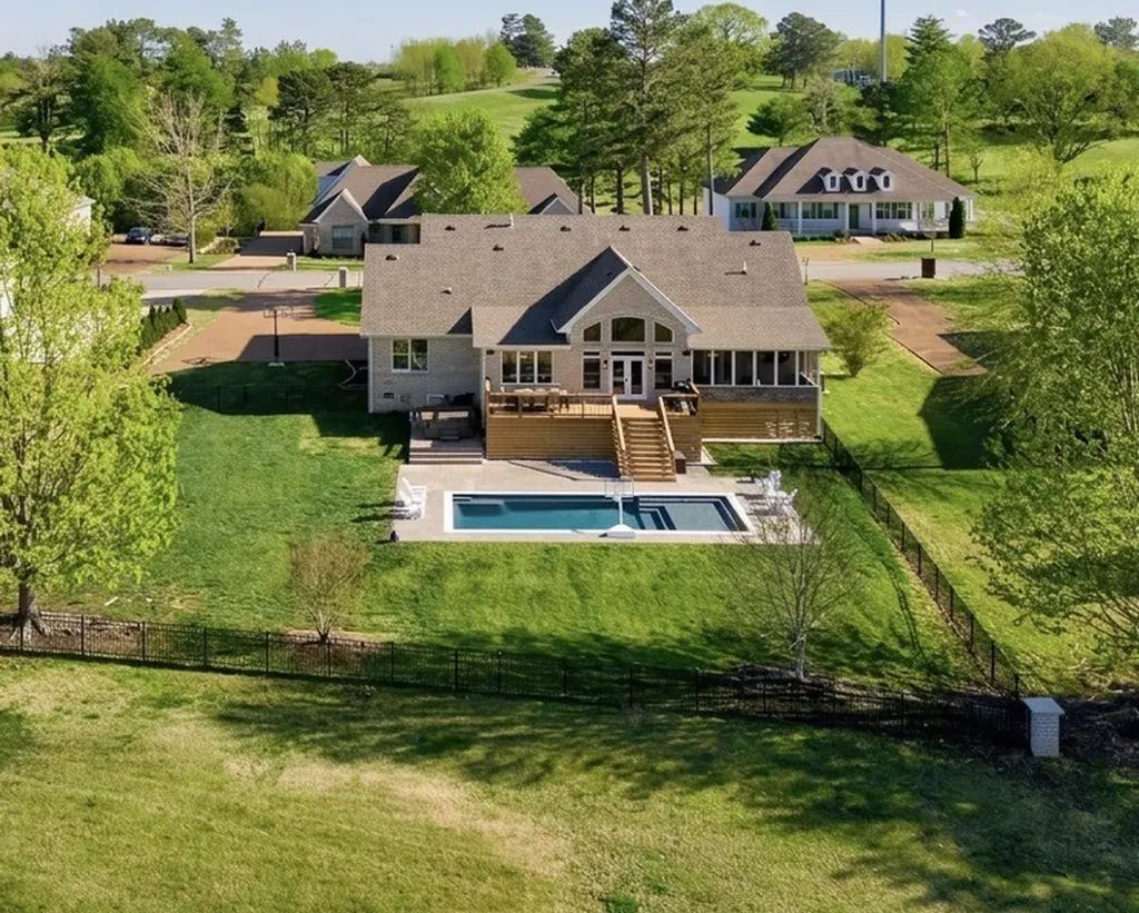 524 Country Club Drive Dickson TN 37055