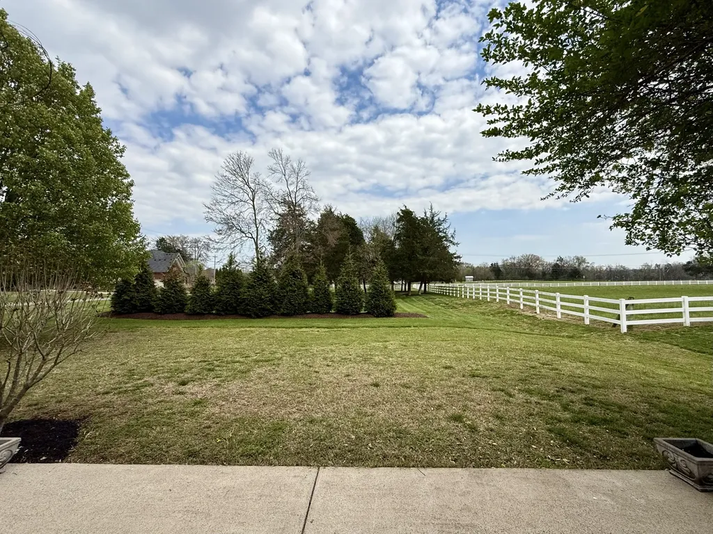 2003 Woodcliff Drive Smyrna TN 37167
