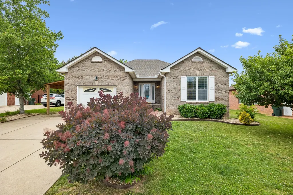 664 Community Court Gallatin TN 37066