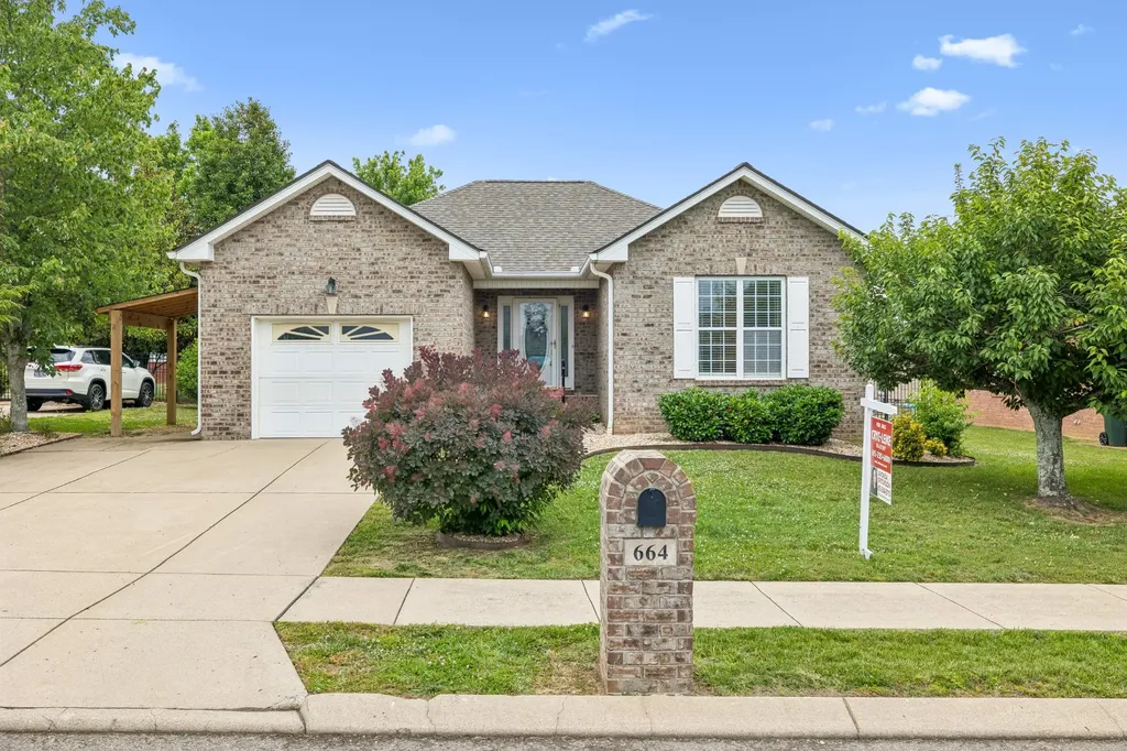 664 Community Court Gallatin TN 37066