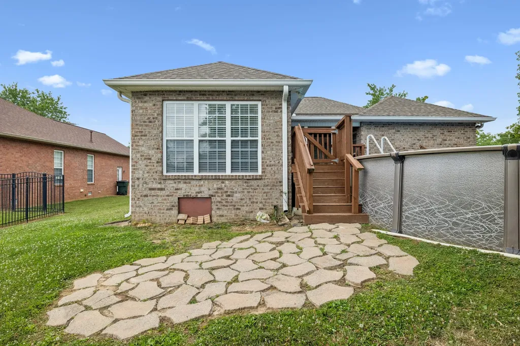 664 Community Court Gallatin TN 37066