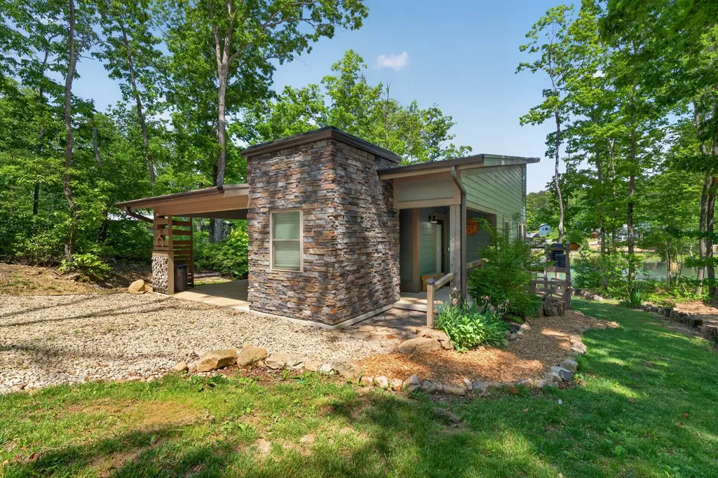 85 Hemlock Cove Tracy City TN 37387