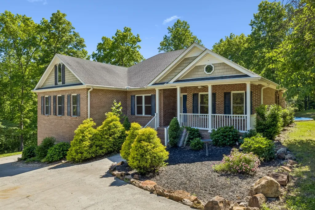 314 Ginger Drive Dover TN 37058