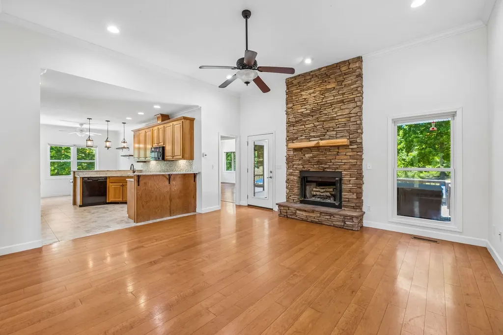 314 Ginger Drive Dover TN 37058