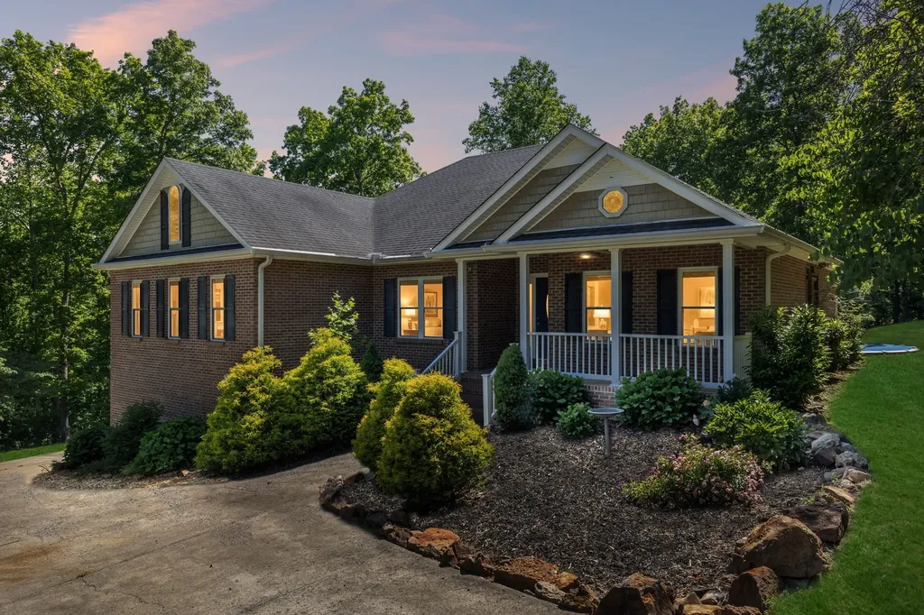314 Ginger Drive Dover TN 37058