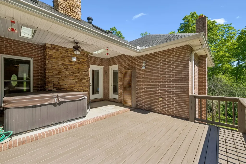 314 Ginger Drive Dover TN 37058