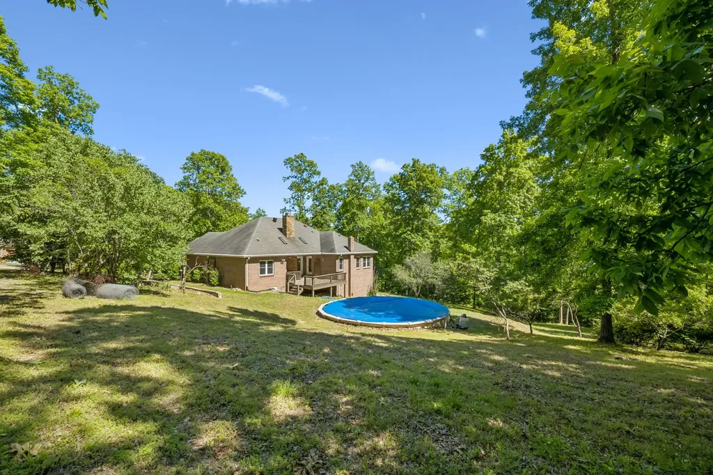 314 Ginger Drive Dover TN 37058