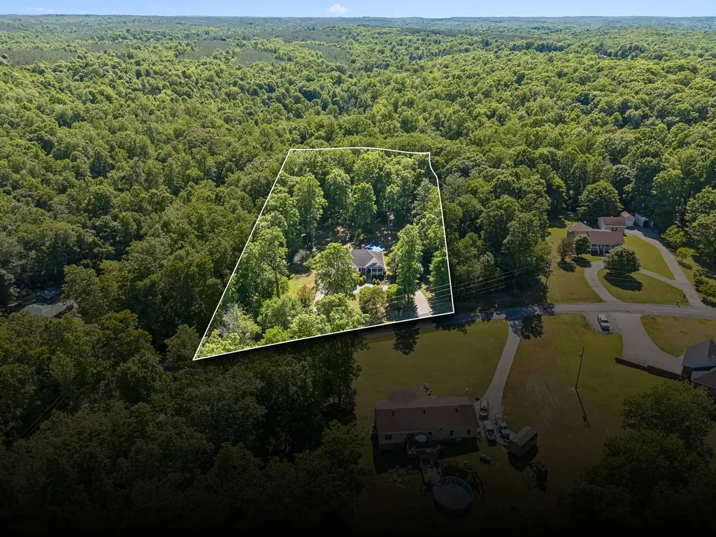 314 Ginger Drive Dover TN 37058