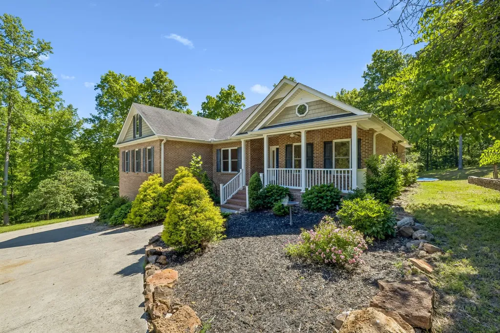 314 Ginger Drive Dover TN 37058