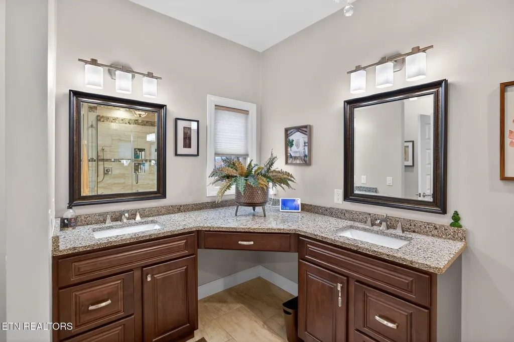 63 Brummel Lane Crossville TN 38558