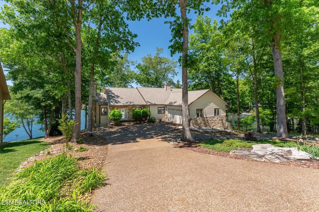 63 Brummel Lane Crossville TN 38558