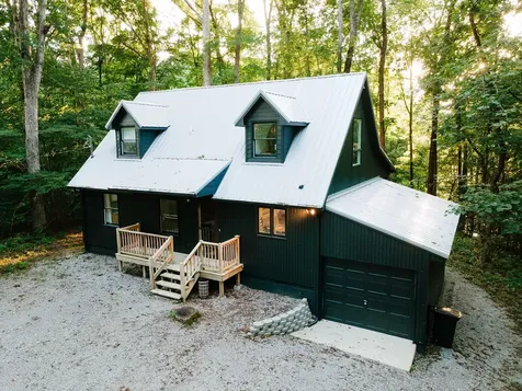 140 Huntington Dr, S Winchester TN 37398