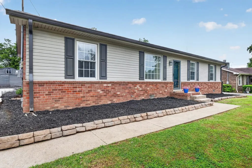 272 Wessington Pl, N Hendersonville TN 37075