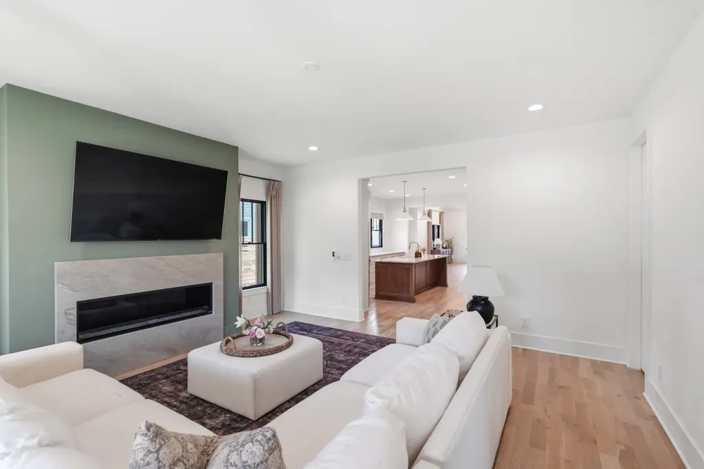 1118 Douglas Avenue Nashville TN 37206
