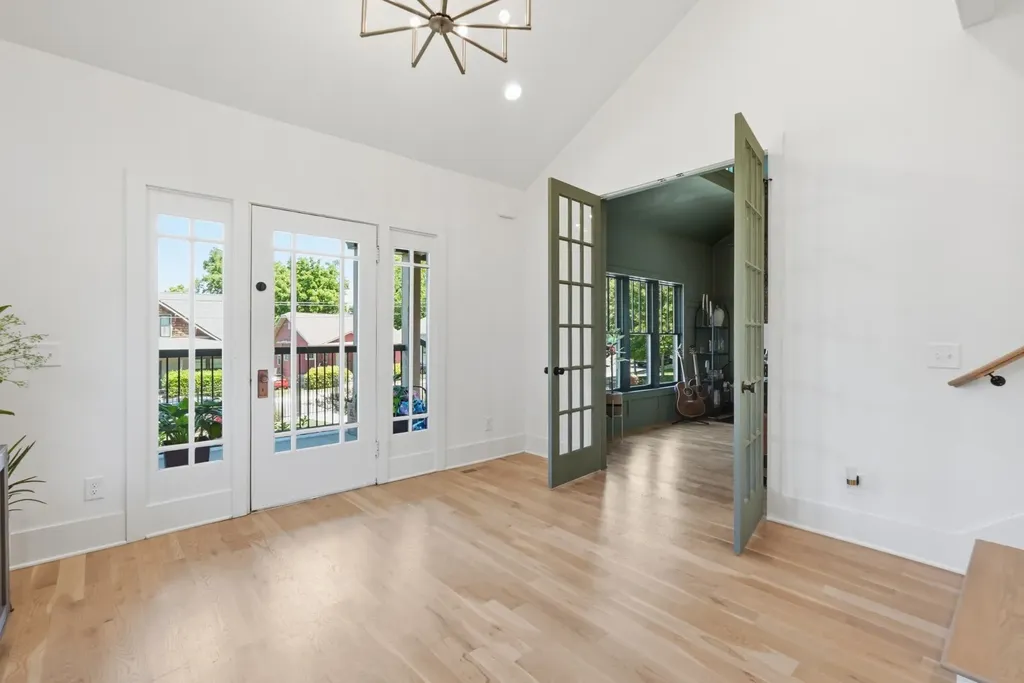 1118 Douglas Avenue Nashville TN 37206