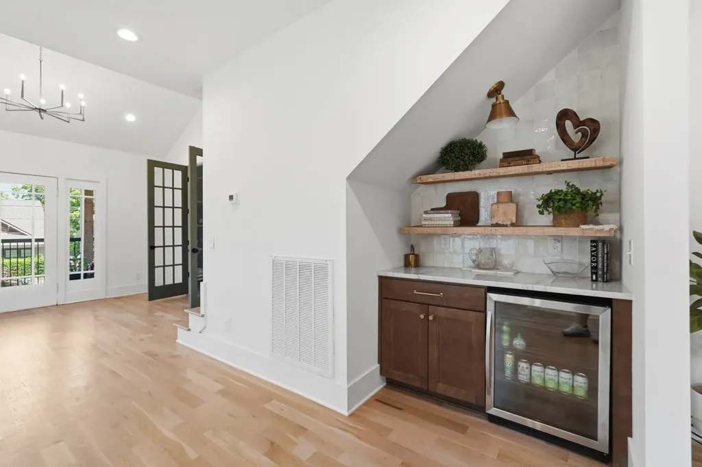 1118 Douglas Avenue Nashville TN 37206