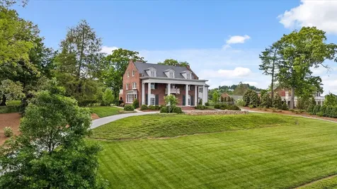 1636 Hillcrest Road Chattanooga TN 37405