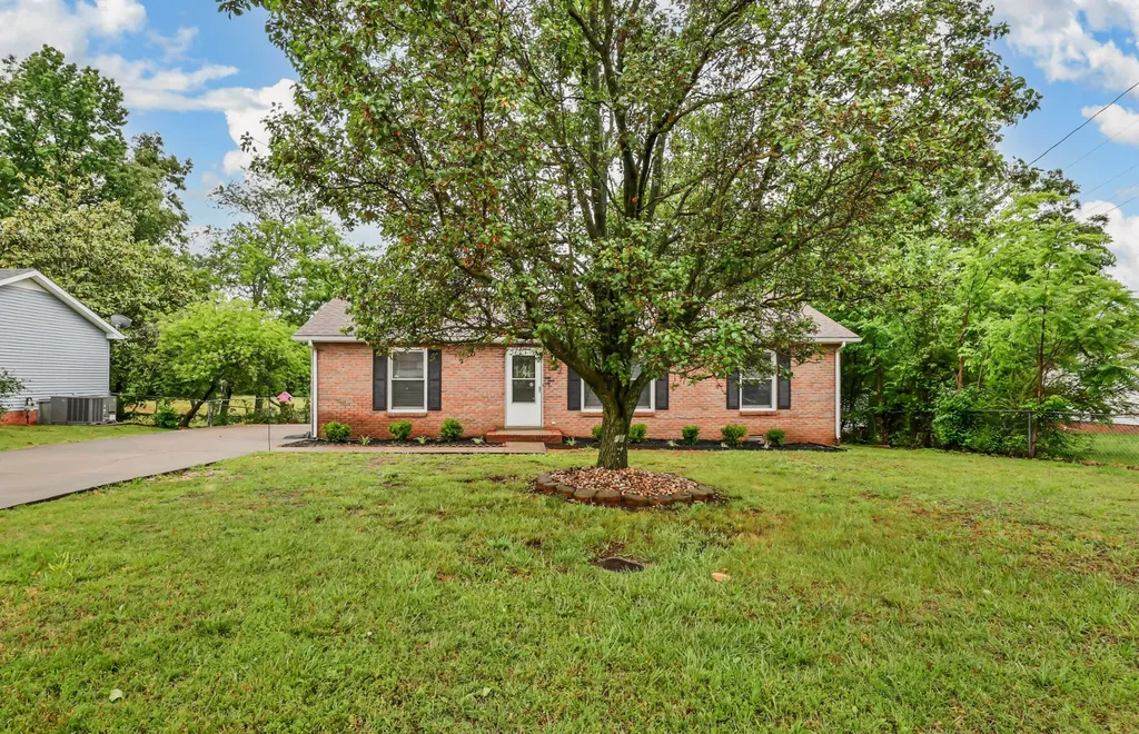 1480 Sunshine Drive Clarksville TN 37042