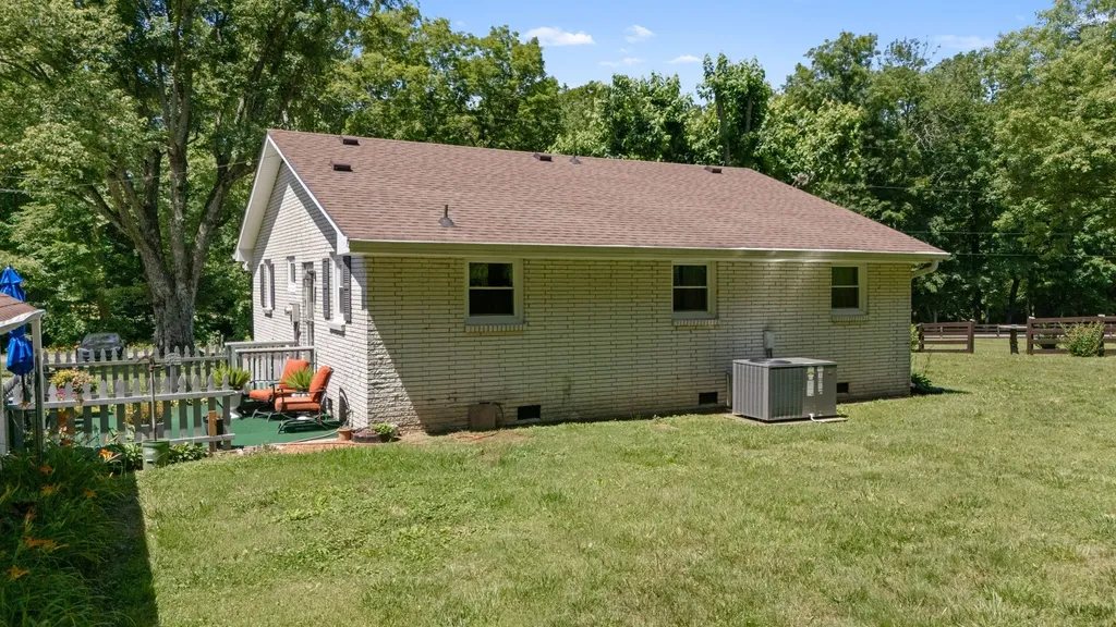 3471 Honey Run Road White House TN 37188
