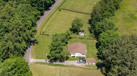 3471 Honey Run Road White House TN 37188