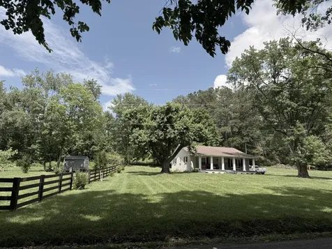3471 Honey Run Road White House TN 37188