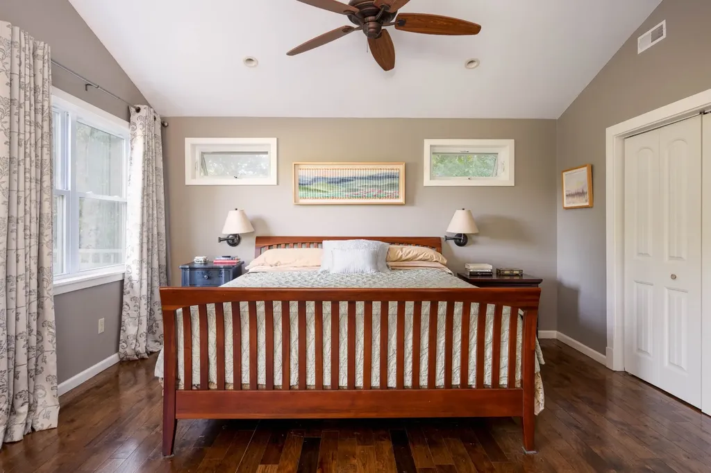 1098 Fred Gibbs Road White Bluff TN 37187