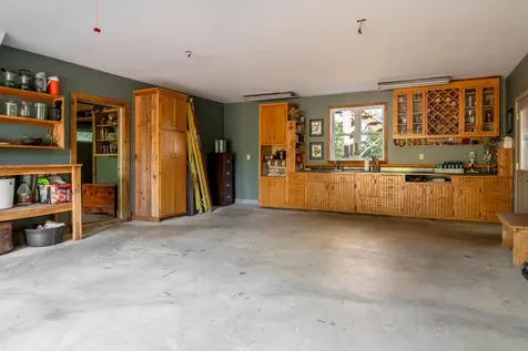 1098 Fred Gibbs Road White Bluff TN 37187
