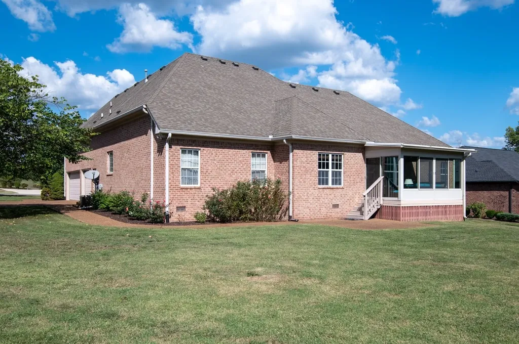 105 Robin Point Gallatin TN 37066