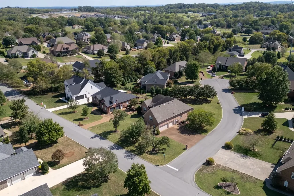 105 Robin Point Gallatin TN 37066