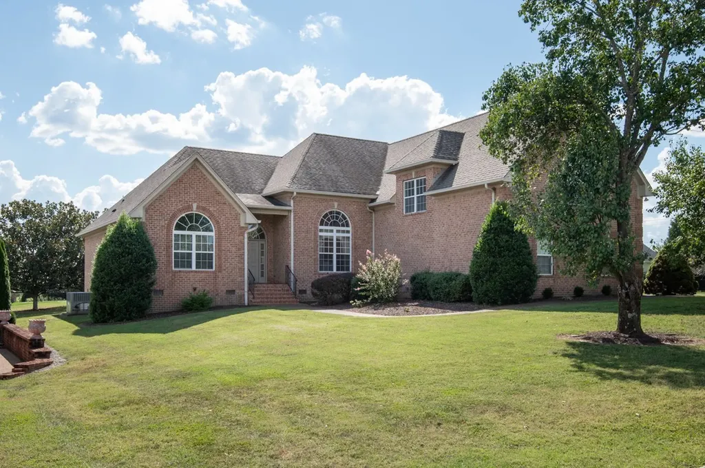 105 Robin Point Gallatin TN 37066