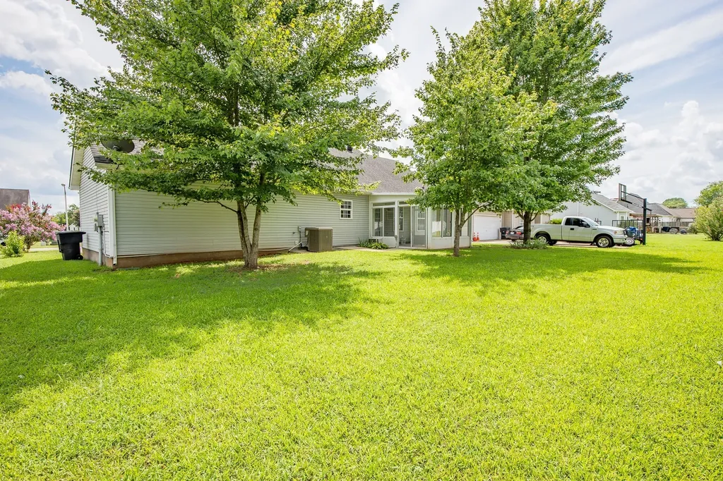 5024 Tricia Place Murfreesboro TN 37129