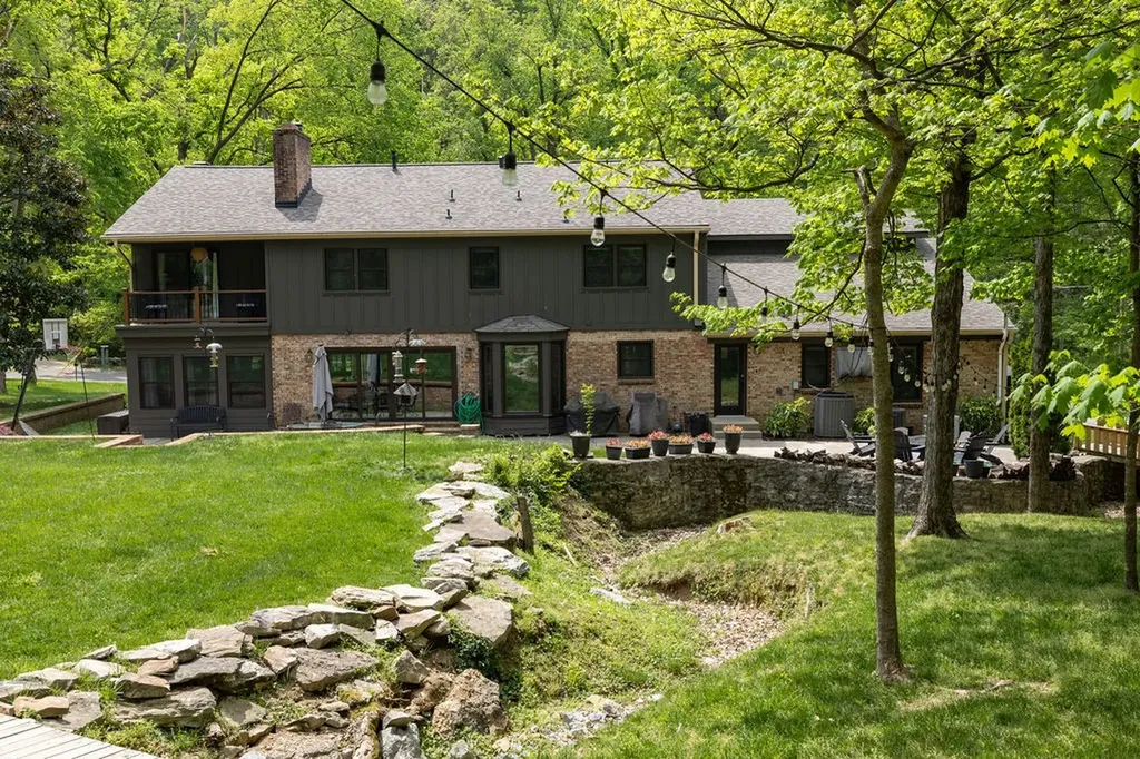 6001 Andover Drive Nashville TN 37215
