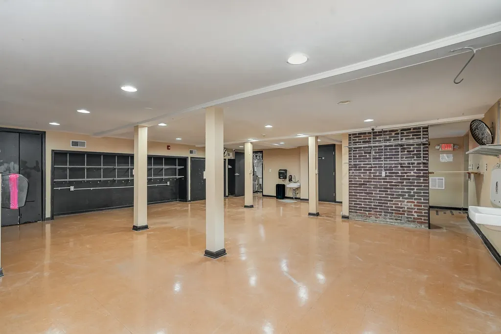 2003 Lebanon Pike Nashville TN 37210