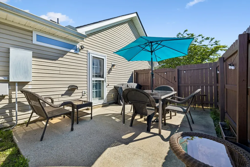 813 Magnolia Boulevard White House TN 37188