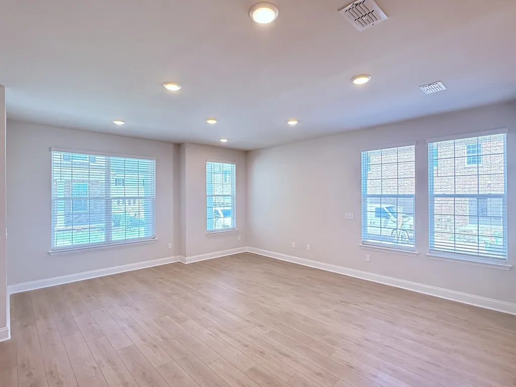 2718 Willowoak Trail Murfreesboro TN 37129