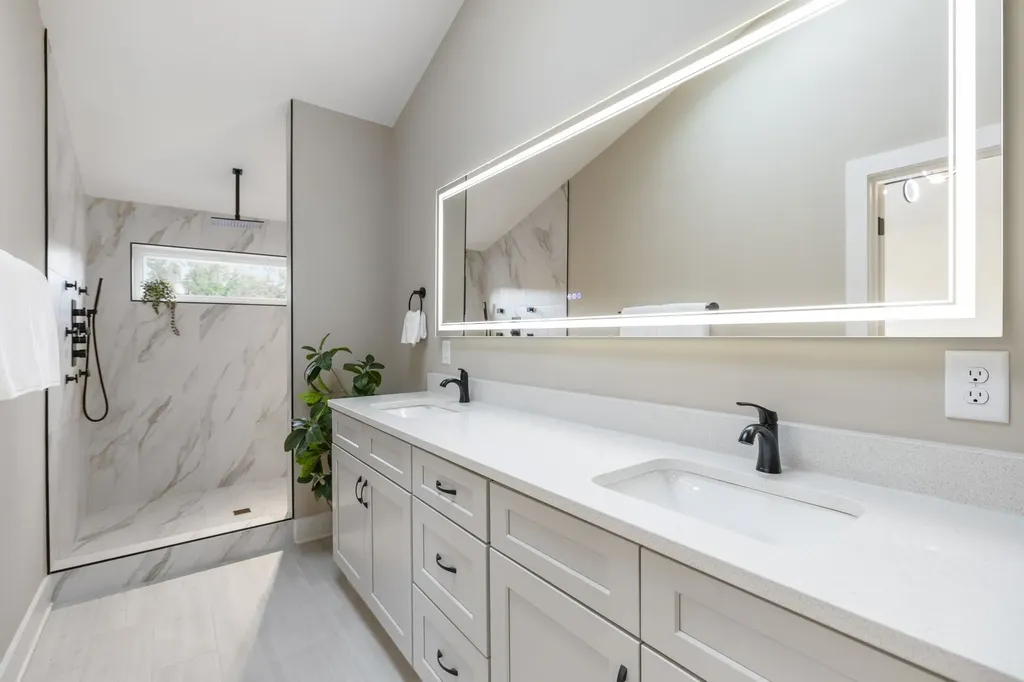 1117B Chester Avenue Nashville TN 37206