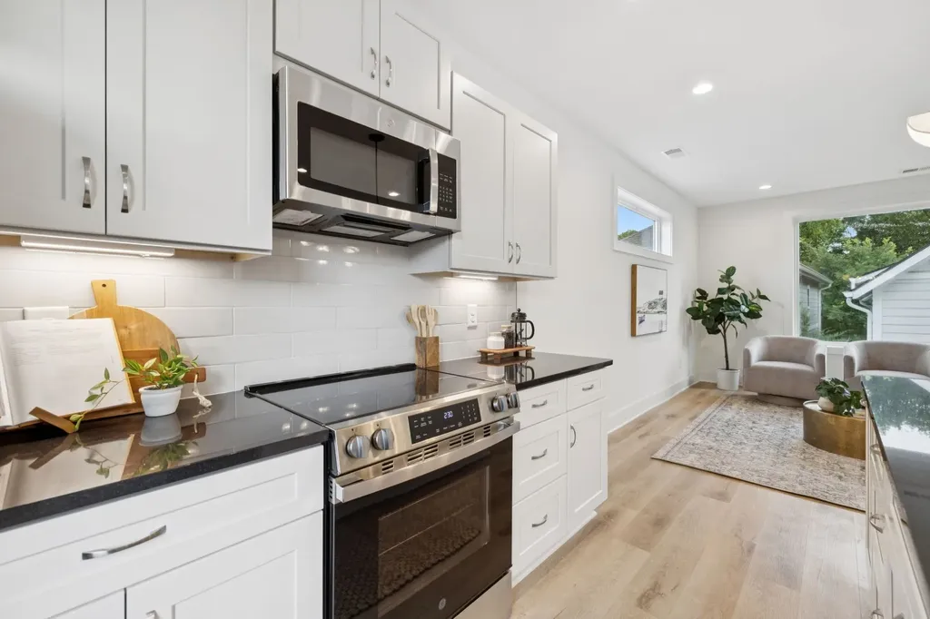 1117B Chester Avenue Nashville TN 37206