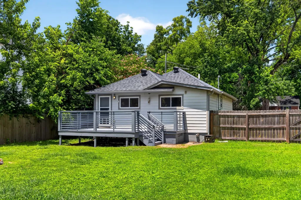 870 W Sharpe Avenue Nashville TN 37206
