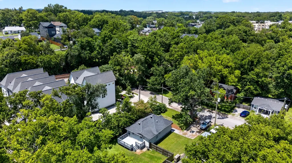 870 W Sharpe Avenue Nashville TN 37206