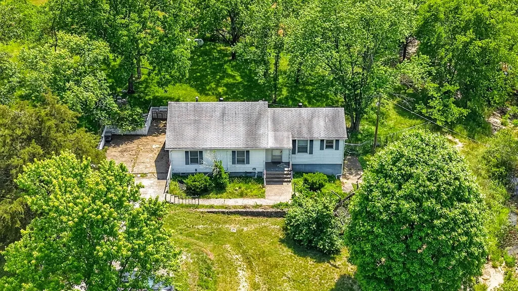 1933 Long Hollow Pike Gallatin TN 37066