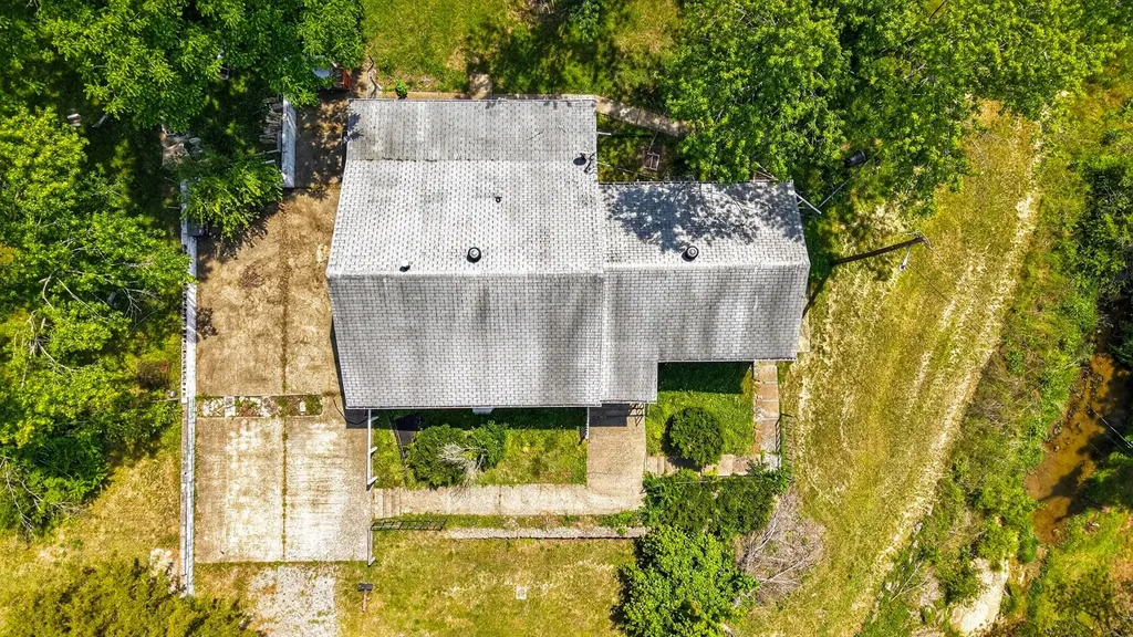 1933 Long Hollow Pike Gallatin TN 37066