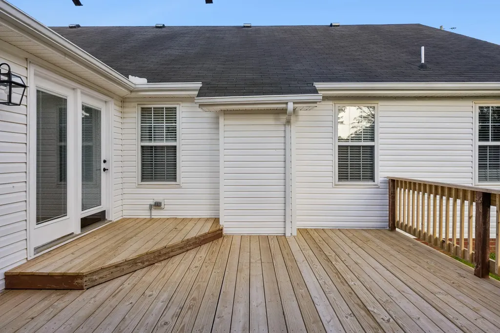 101 Chertsey Court Murfreesboro TN 37127