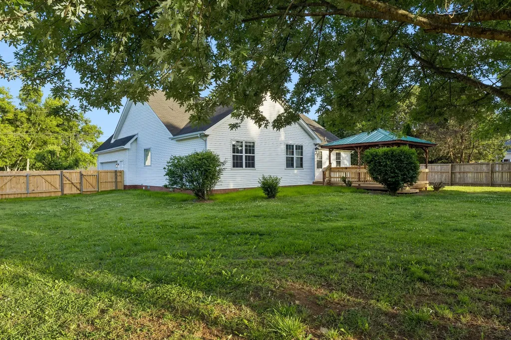 101 Chertsey Court Murfreesboro TN 37127