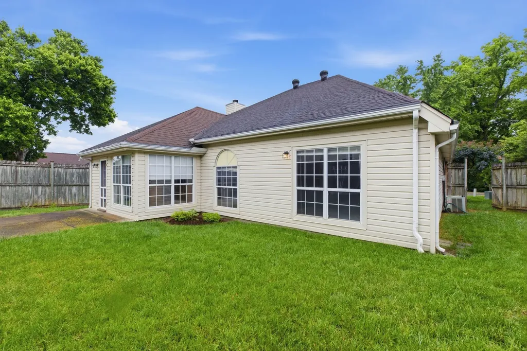 3552 Greenwood Drive Hermitage TN 37076