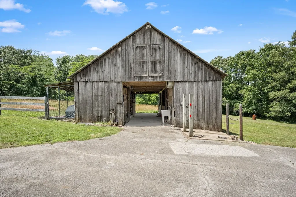 250 Home Place Road Dickson TN 37055