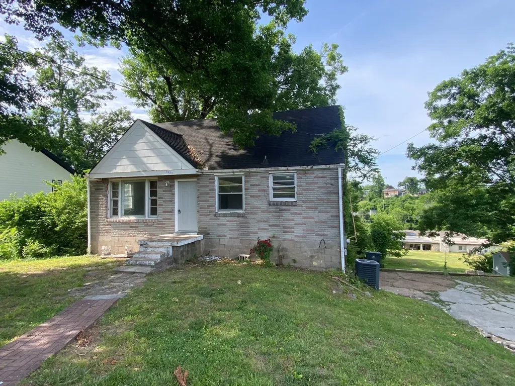 2229 Maplecrest Drive Nashville TN 37214