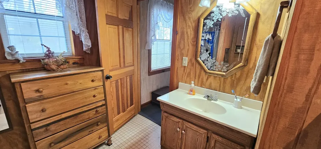 6870 Tennessee 360 Tellico Plains TN 37385